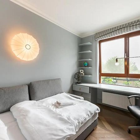 Luxury Garden Apartment Варшава Екстер'єр фото