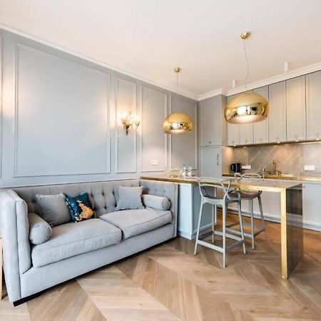 Luxury Garden Apartment Варшава Екстер'єр фото