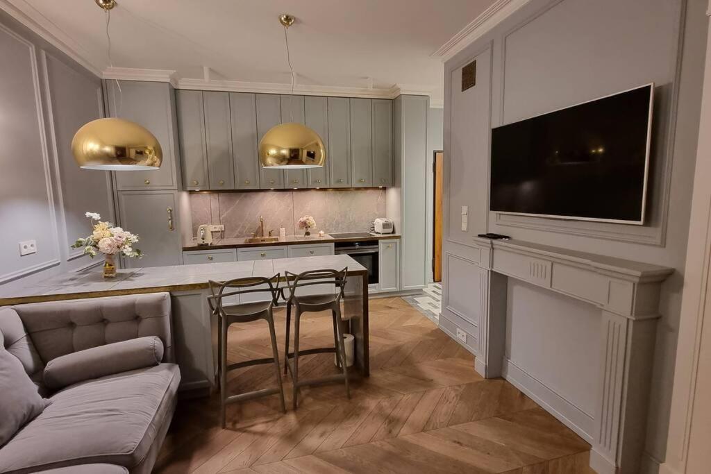 Luxury Garden Apartment Варшава Екстер'єр фото
