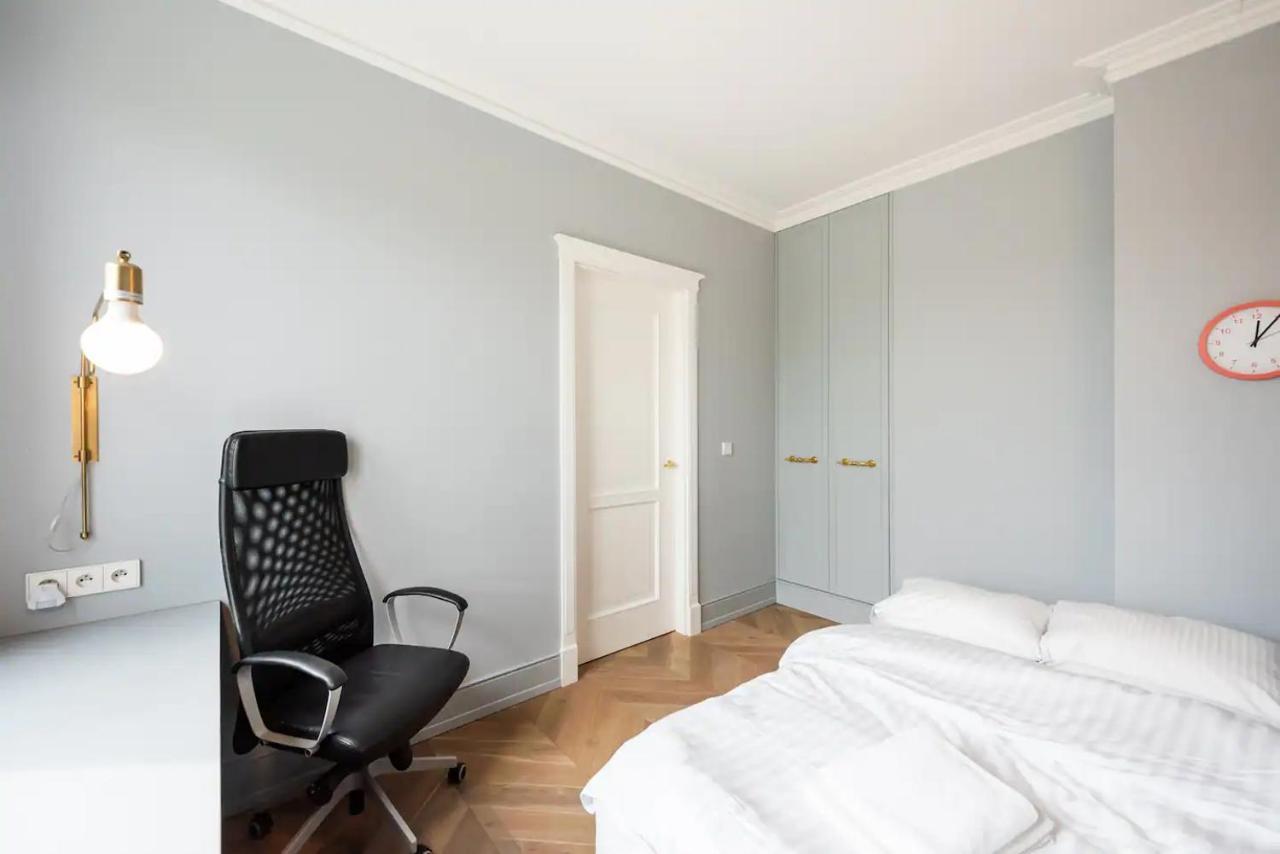 Luxury Garden Apartment Варшава Екстер'єр фото
