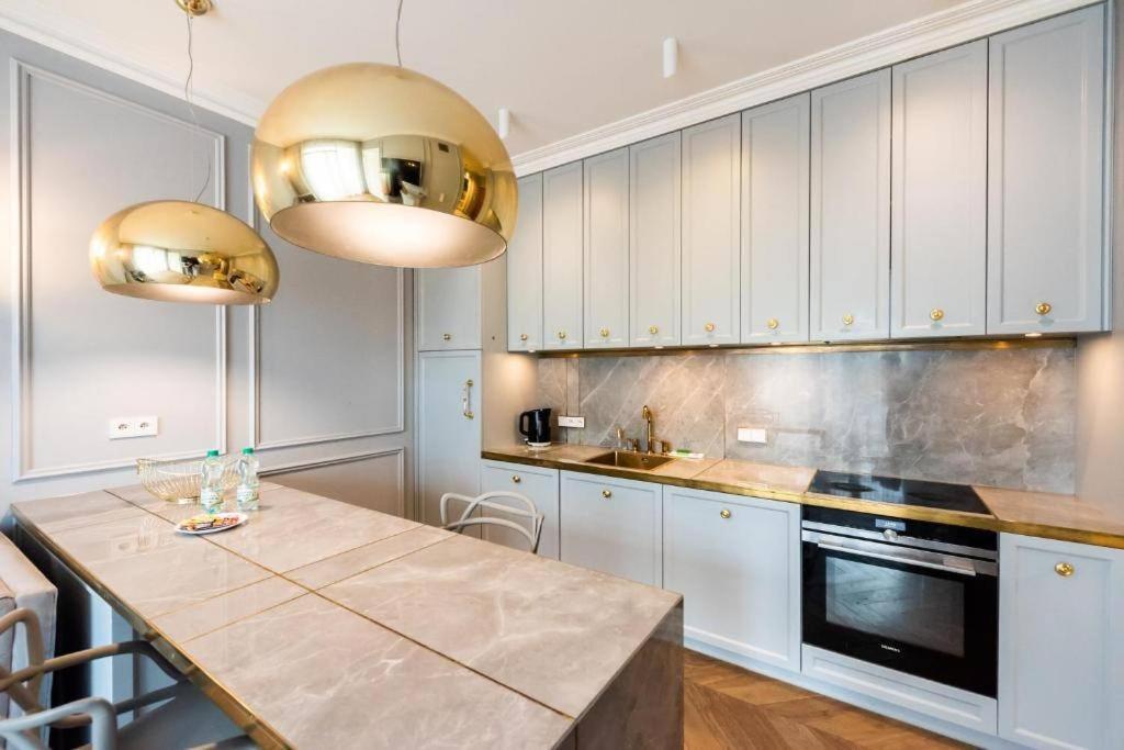 Luxury Garden Apartment Варшава Екстер'єр фото