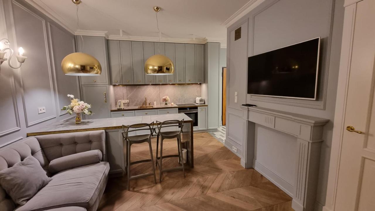 Luxury Garden Apartment Варшава Екстер'єр фото